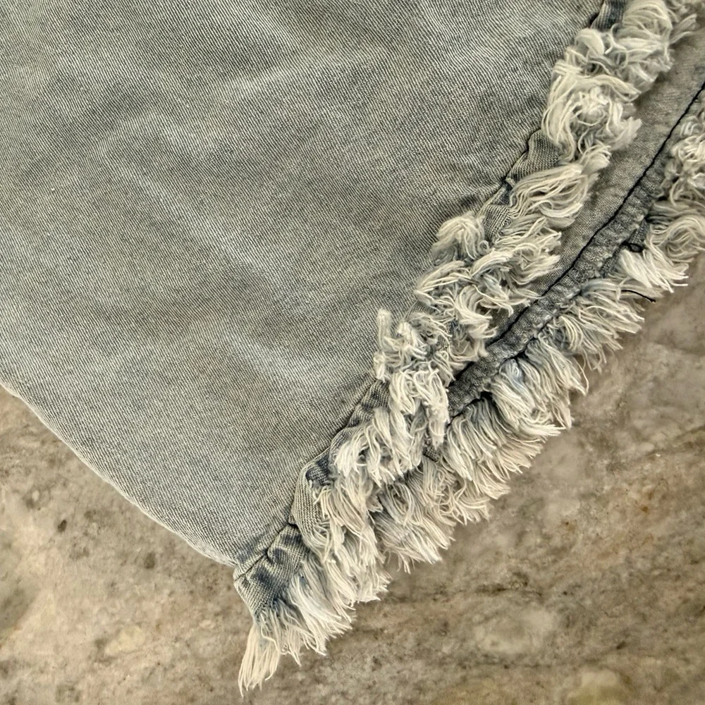 Umgee Light Blue Frayed Short Sleeve Denim Top - Picture 4 of 6